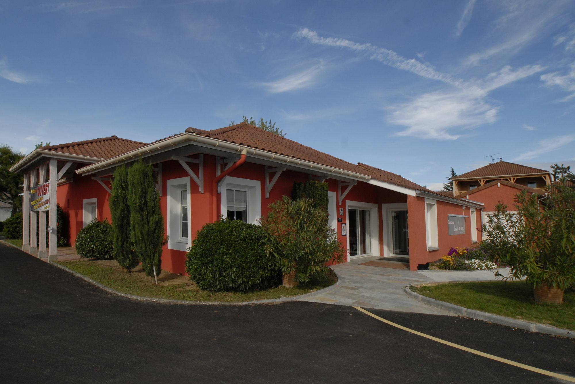 The Originals Boutique, Hôtel Le Pillebois, Bourg-en-Bresse Nord Malafretaz Exterior foto